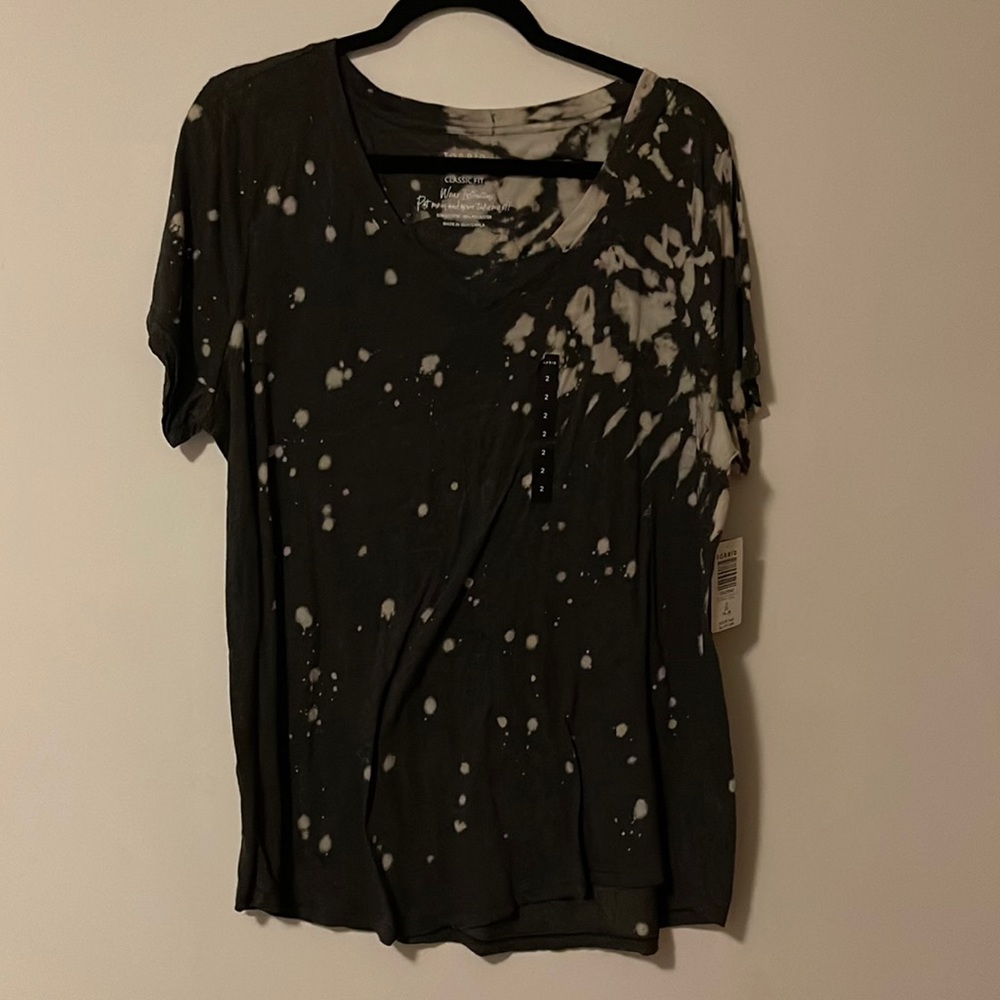 Brand new torrid splatter t shirt
